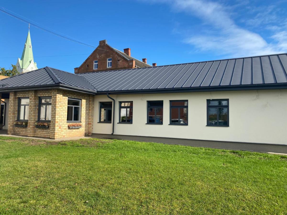 Guest House In Dobele City Center- Pilsetas Maja Exterior photo